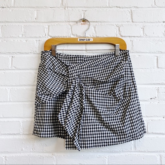 Zara Dresses & Skirts - ⚡️3/$25⚡️ ZARA black cream plaid skort